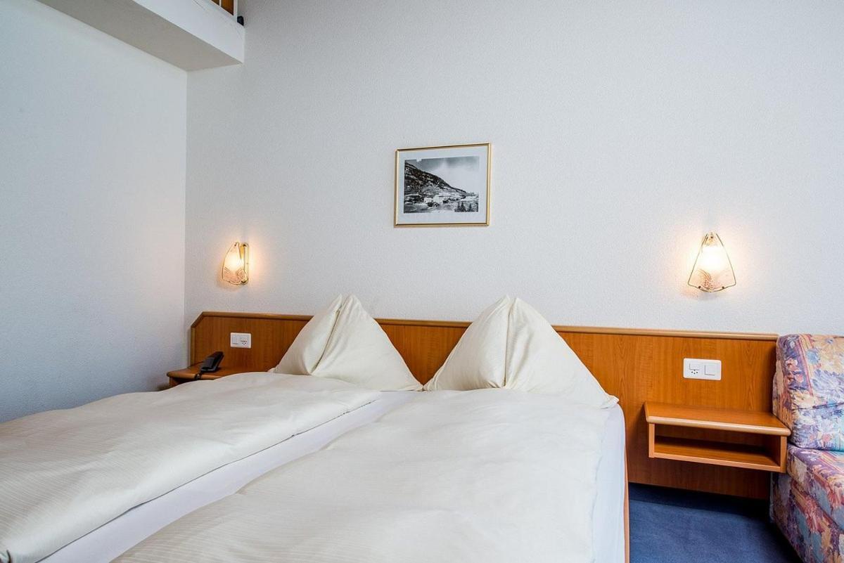 Hotel Etoile & Alpenperle Residences Saas-Fee Room photo