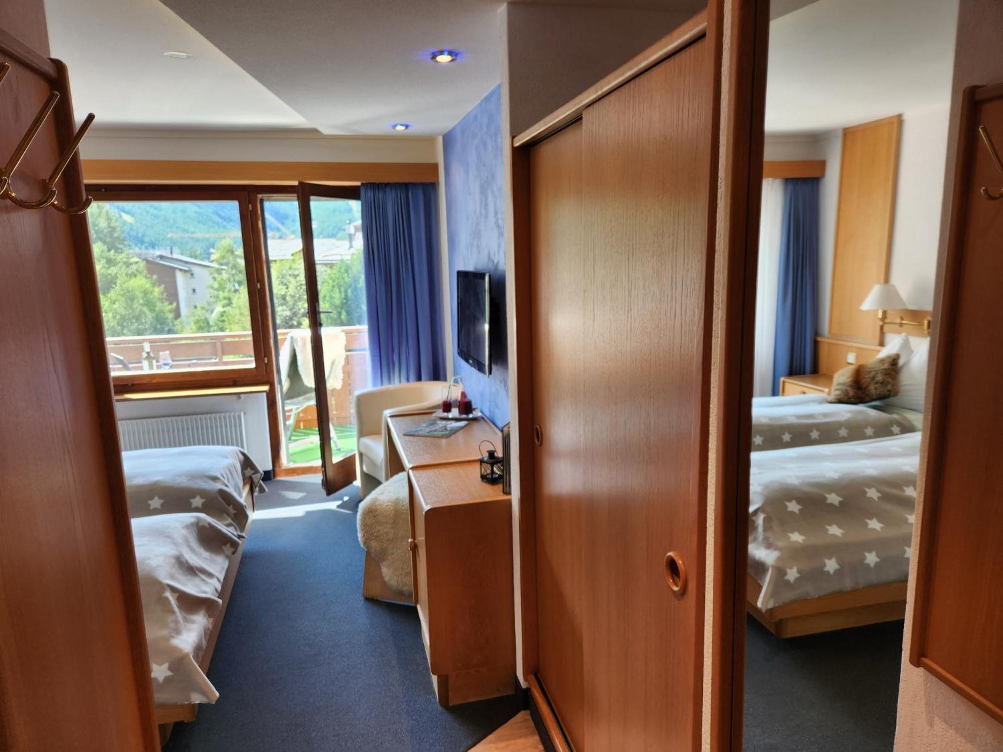 Hotel Etoile & Alpenperle Residences Saas-Fee Room photo
