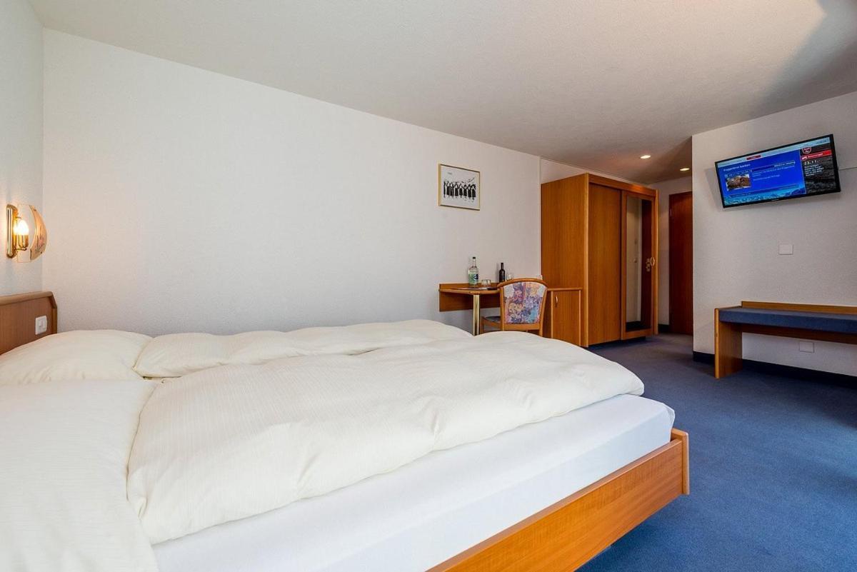 Hotel Etoile & Alpenperle Residences Saas-Fee Room photo